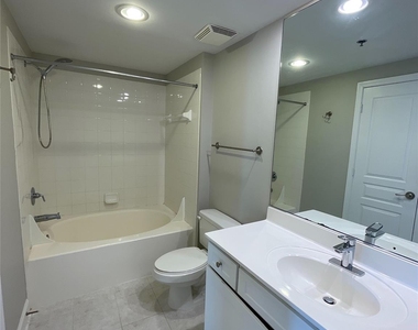 1315 East Boulevard - Photo Thumbnail 6