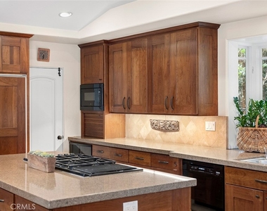 839 Emerald Bay - Photo Thumbnail 9