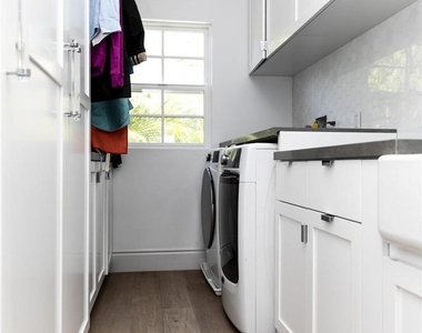 6429 Dowling Drive - Photo Thumbnail 30