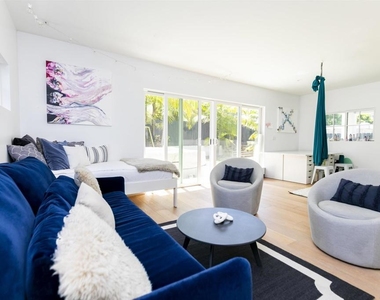 6429 Dowling Drive - Photo Thumbnail 15