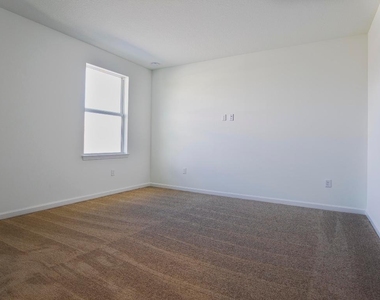 8348 Beagle Terrace - Photo Thumbnail 21