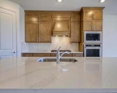 8348 Beagle Terrace - Photo Thumbnail 9