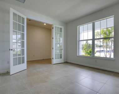 8348 Beagle Terrace - Photo Thumbnail 12