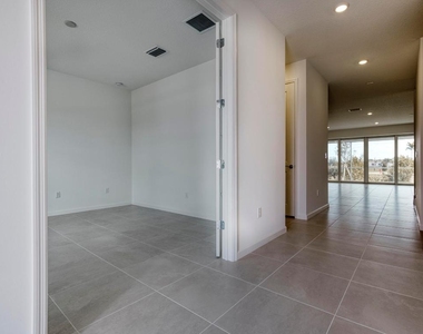 8348 Beagle Terrace - Photo Thumbnail 13