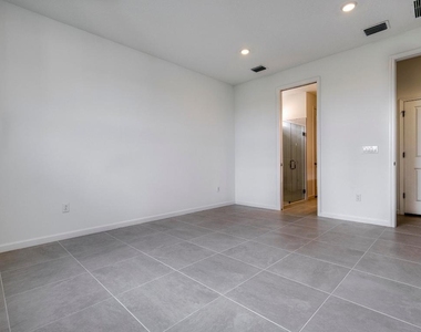 8348 Beagle Terrace - Photo Thumbnail 14