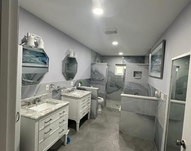 1616 Crandon Avenue - Photo Thumbnail 3