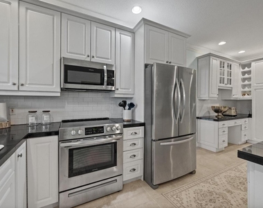 148 Scarborough Terrace - Photo Thumbnail 21