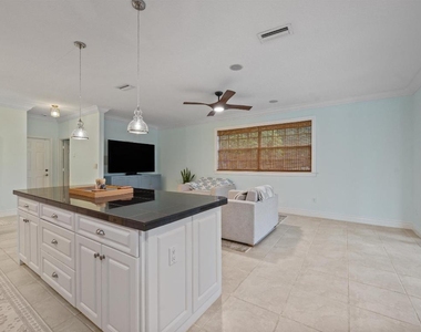 148 Scarborough Terrace - Photo Thumbnail 23