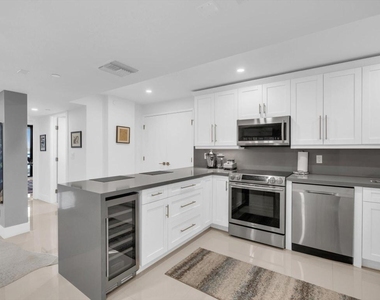 3440 S Ocean Boulevard - Photo Thumbnail 2