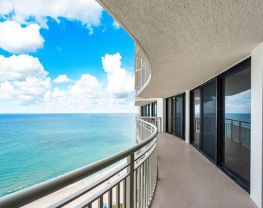 3000 N Ocean Drive - Photo Thumbnail 1