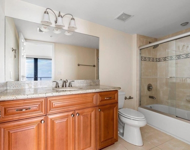 3000 N Ocean Drive - Photo Thumbnail 18