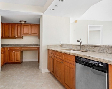 3000 N Ocean Drive - Photo Thumbnail 12