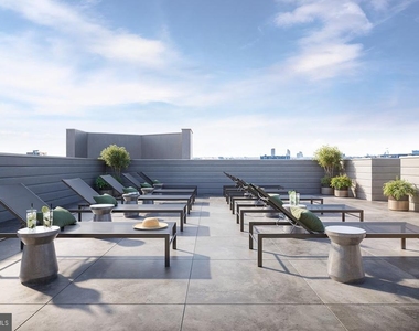 922 N Broad Street - Photo Thumbnail 4