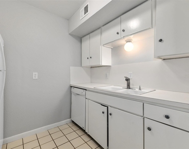 2408 Longview St - Photo Thumbnail 9
