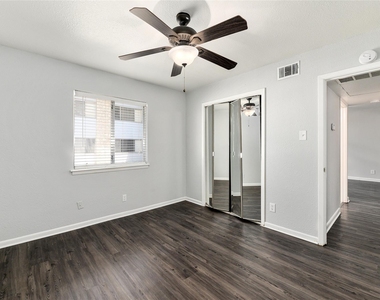 2408 Longview St - Photo Thumbnail 13