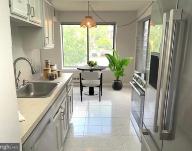 15300 Beaverbrook Court - Photo Thumbnail 40