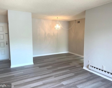 15300 Beaverbrook Court - Photo Thumbnail 6