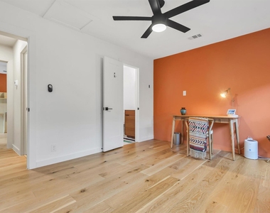 9700 Sugar Hill Dr - Photo Thumbnail 18