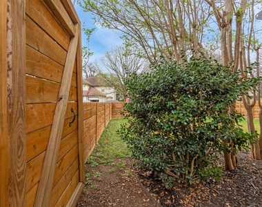 9700 Sugar Hill Dr - Photo Thumbnail 20