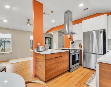 9700 Sugar Hill Dr - Photo Thumbnail 11