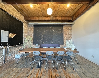 3124 W Carroll Street - Photo Thumbnail 6