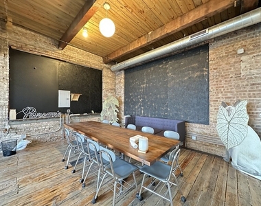 3124 W Carroll Street - Photo Thumbnail 7