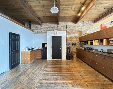 3124 W Carroll Street - Photo Thumbnail 1