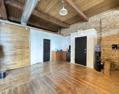 3124 W Carroll Street - Photo Thumbnail 3