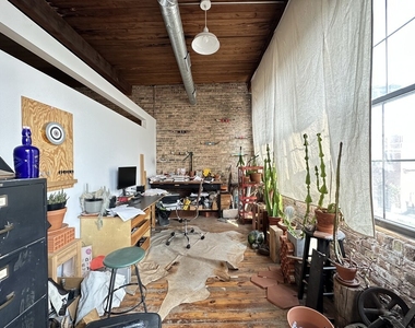 3124 W Carroll Street - Photo Thumbnail 4