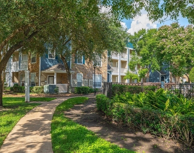 19100 N Glenwest Drive - Photo Thumbnail 25