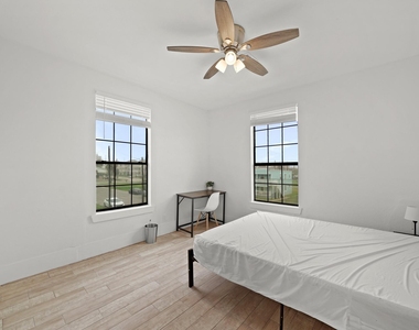 701 28th Street - Photo Thumbnail 7