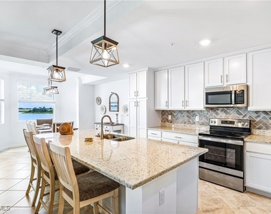 43040 Greenway Boulevard - Photo Thumbnail 5