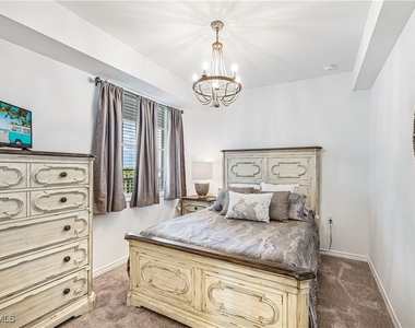 43040 Greenway Boulevard - Photo Thumbnail 11