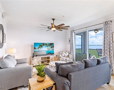 43040 Greenway Boulevard - Photo Thumbnail 2