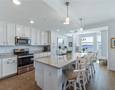 43010 Greenway Boulevard - Photo Thumbnail 4