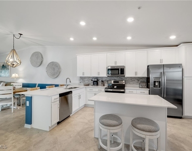 15980 Grassland Lane - Photo Thumbnail 8
