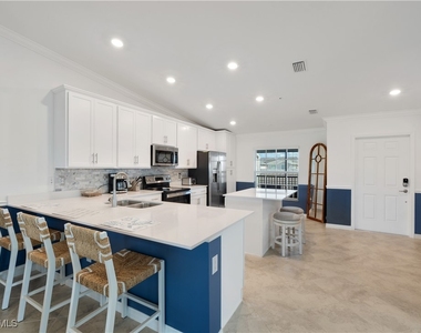 15980 Grassland Lane - Photo Thumbnail 6