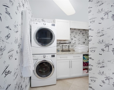 9577 Gulf Shore Drive W - Photo Thumbnail 22