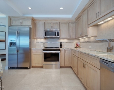 9577 Gulf Shore Drive W - Photo Thumbnail 12