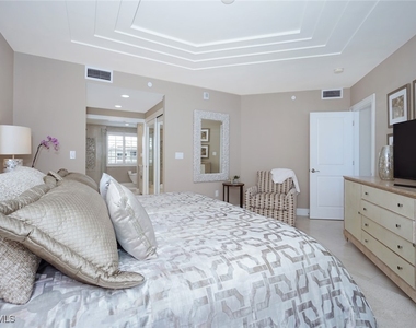 9577 Gulf Shore Drive W - Photo Thumbnail 15