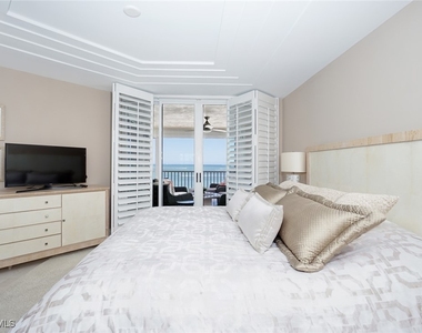 9577 Gulf Shore Drive W - Photo Thumbnail 14