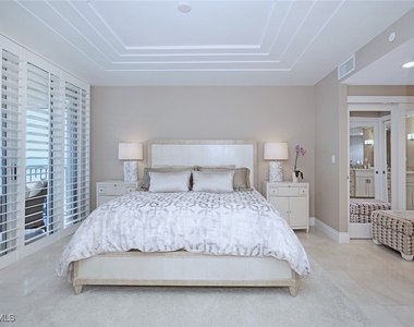 9577 Gulf Shore Drive W - Photo Thumbnail 13