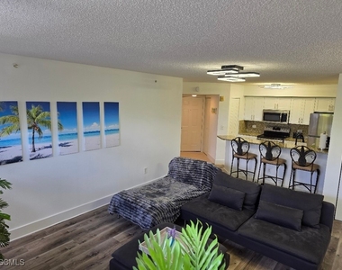 8870 Colonnades Court W - Photo Thumbnail 4