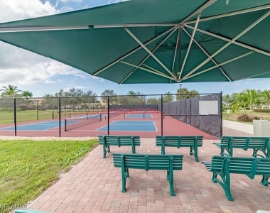 8693 Querce Court - Photo Thumbnail 12