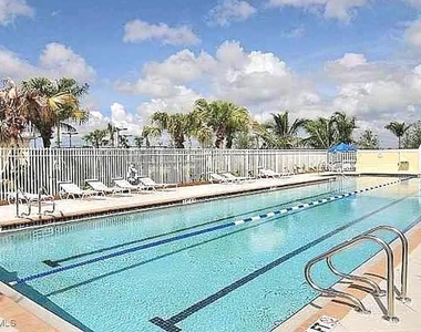 8693 Querce Court - Photo Thumbnail 7