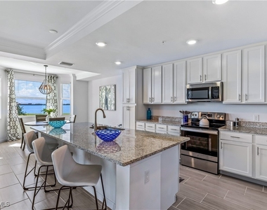 43010 Greenway Boulevard - Photo Thumbnail 6