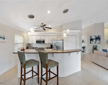 8468 Indian Wells Way - Photo Thumbnail 12