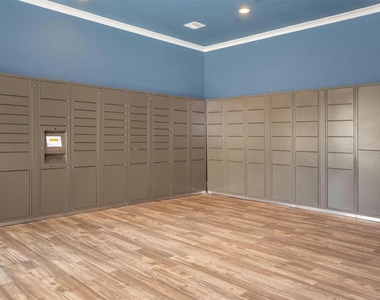 19100 N Glenwest Drive - Photo Thumbnail 35