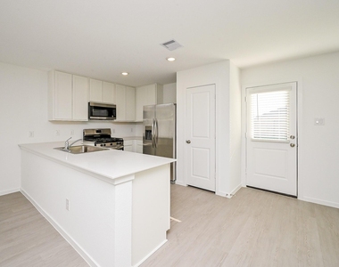6818 Flowering Ginger Lane Lane - Photo Thumbnail 22