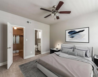 19100 N Glenwest Drive - Photo Thumbnail 8